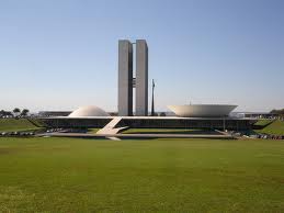 Teto salarial e plano de saúde dos congressistas